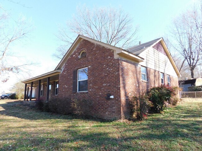 Building Photo - 8550 Darlington Cove Southaven, MS