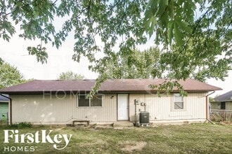 Building Photo - 9621 Meadowlark Dr