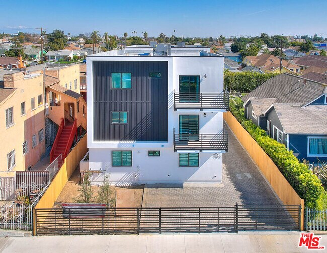 Building Photo - 4308 S Normandie Ave