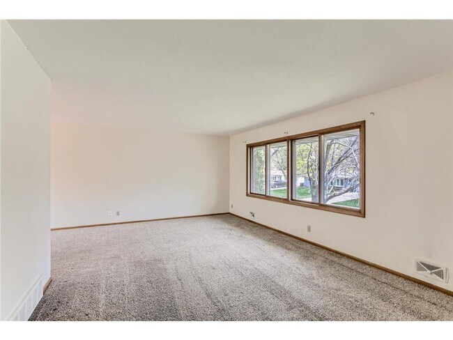 Foto del edificio - Spacious single-family home *3Bd*3Bath in New Hope Avail June 1