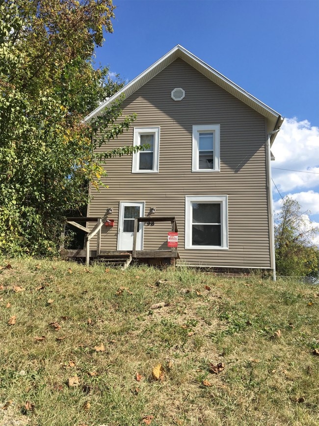 Building Photo - 98 N Lancaster St