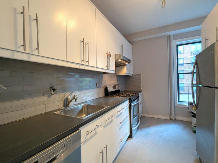 Primary Photo - 2 bedroom in New York NY 10022