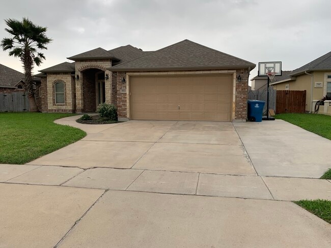 Building Photo - 302 Olympic Dr