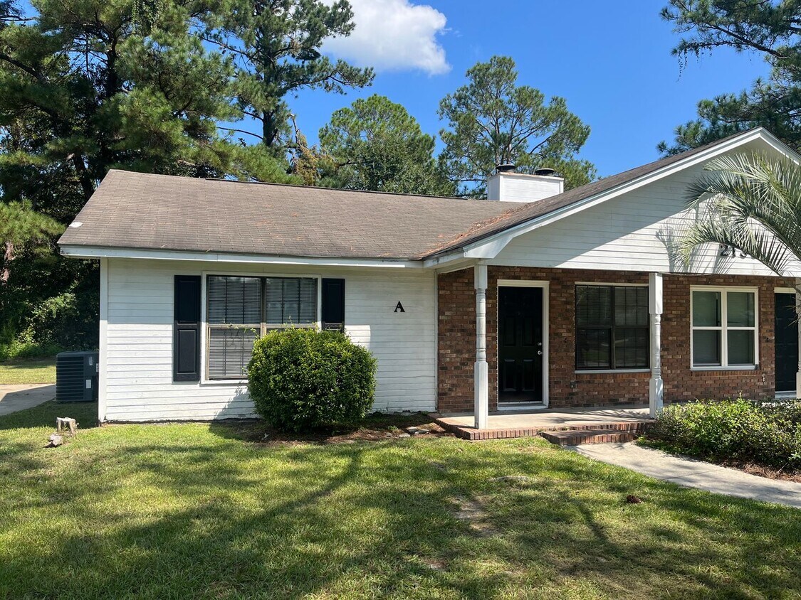 Foto principal - 2BD/1B Duplex