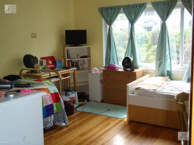 Foto del edificio - 3 bedroom in Newton MA 02467