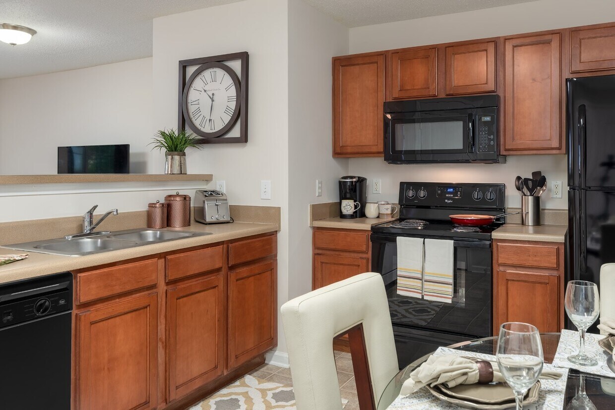 Foto principal - Hey Asheboro....1 Bedroom 1 Bath $1099/mo - $0-Deposit $0-Application