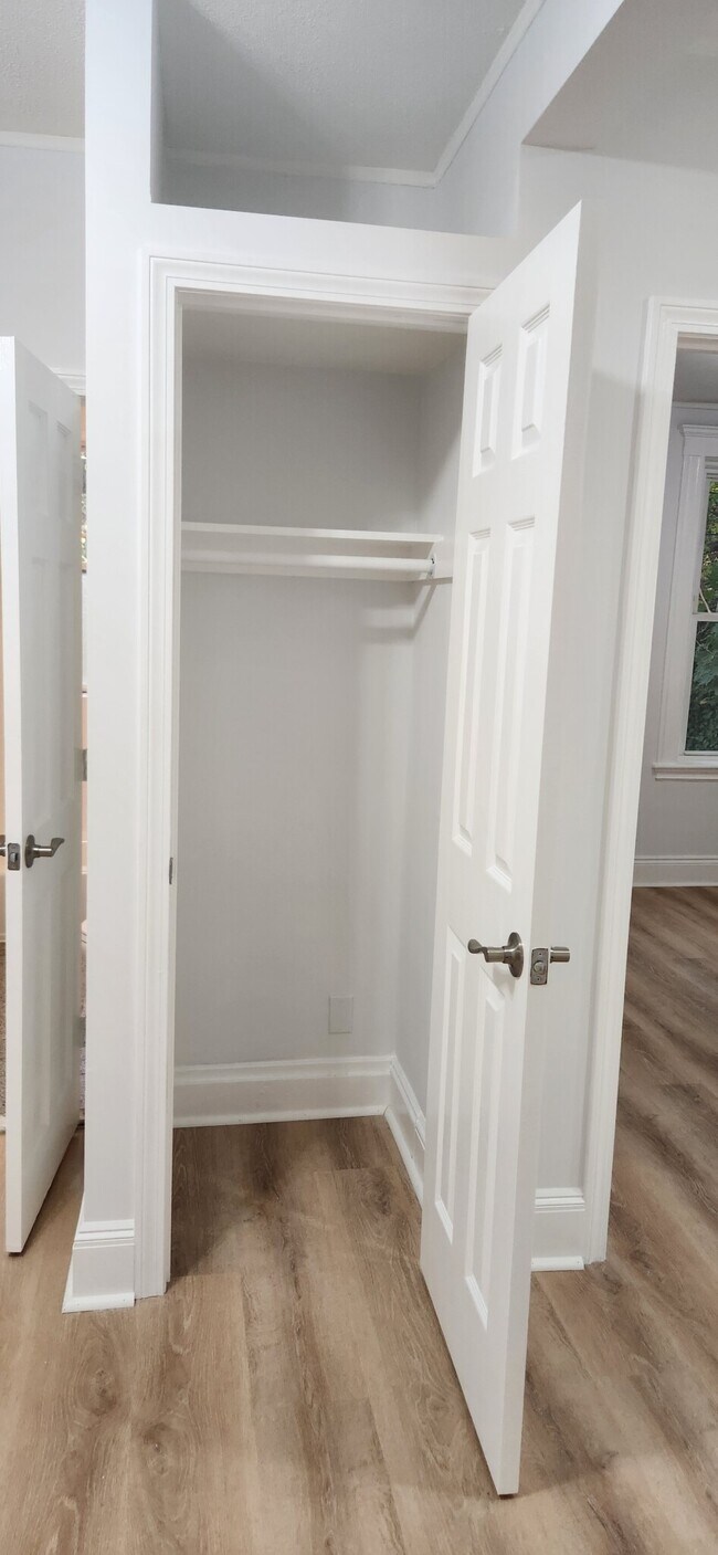 Foto del edificio - 110 Brainerd Rd