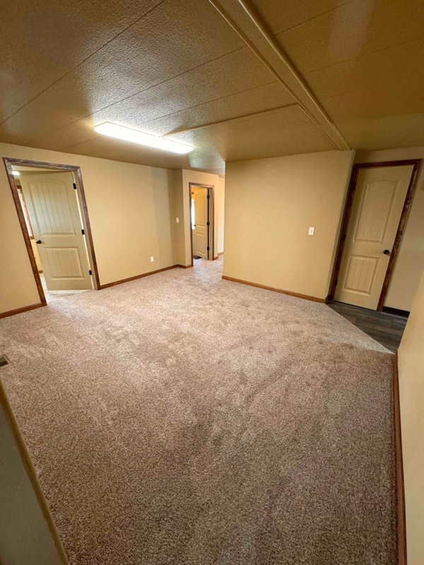 Building Photo - 8620 Applegate Dr
