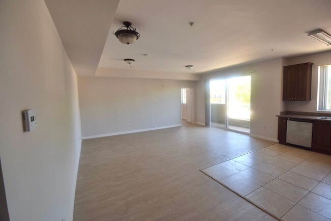 Building Photo - 7122 Amigo Ave