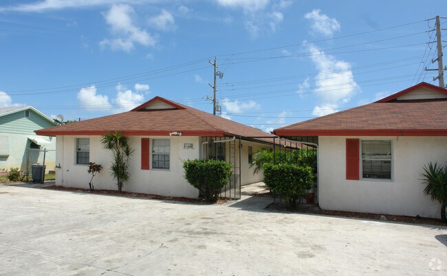 Building Photo - Ridge Court