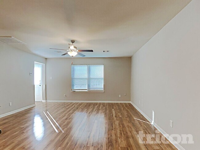 Foto del edificio - 25040 Authors Dr