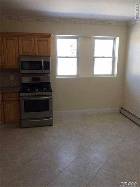 Foto principal - 1664 Union Blvd