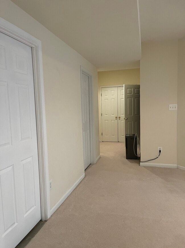 Hallway - 8773 Lords View Loop