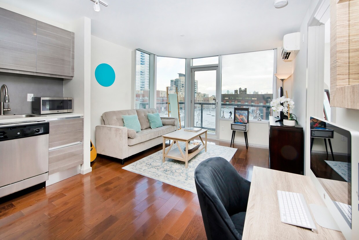 Living room - 40 N 4th St