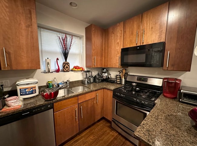 Foto del edificio - 4228 N Whipple St