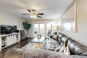 Building Photo - 778 Scenic Gulf Dr