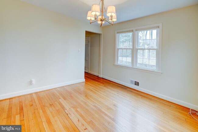 Foto del edificio - 5214 Danbury Rd