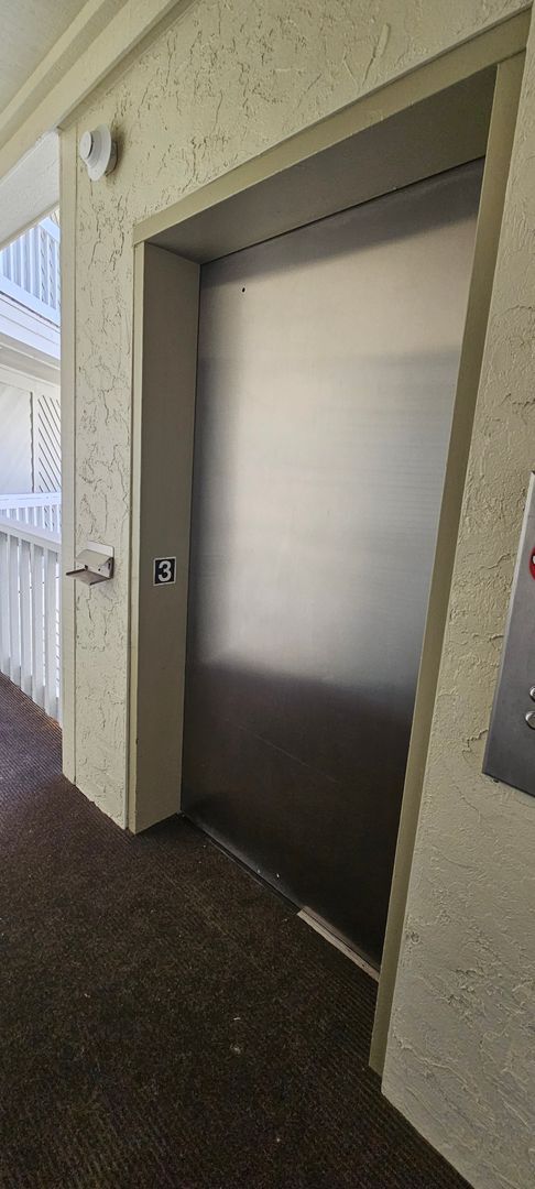 Foto del edificio - Dreamy Little River Condo — Furnished, Elevator Access, Pool & Marina Nearby!