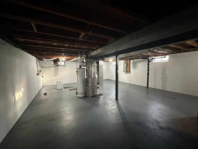 Building Photo - 4039 Niles St