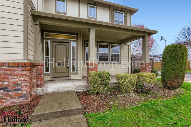 Building Photo - ?? Bright & Modern 3 Bedroom Home with Solar Energy Benefits!