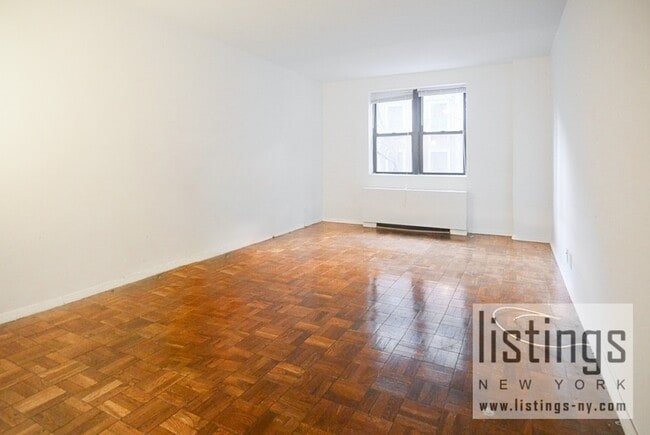 Building Photo - 117 E 71st St