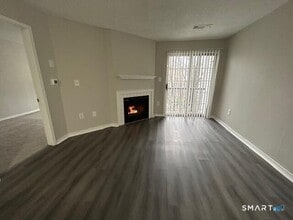 Building Photo - 100 Glenbrook Rd