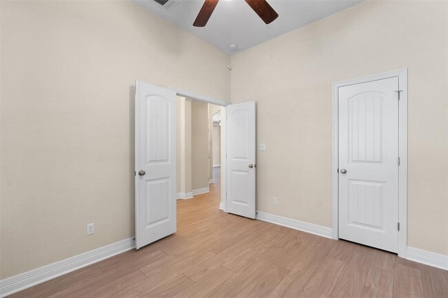 Building Photo - 321 Penna Ln