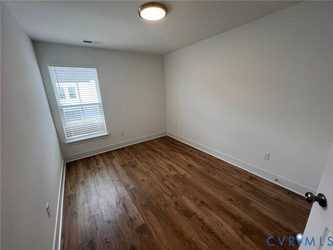 Building Photo - 15354 Oasis Sun Aly