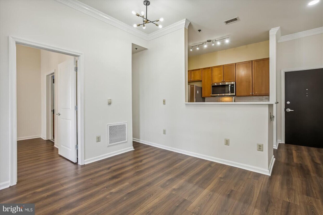 309 Holland Ln Unit 313, Alexandria, VA 22314 Apartment for Rent in