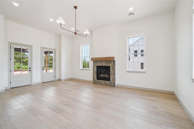 Building Photo - 18835 Selah Wy