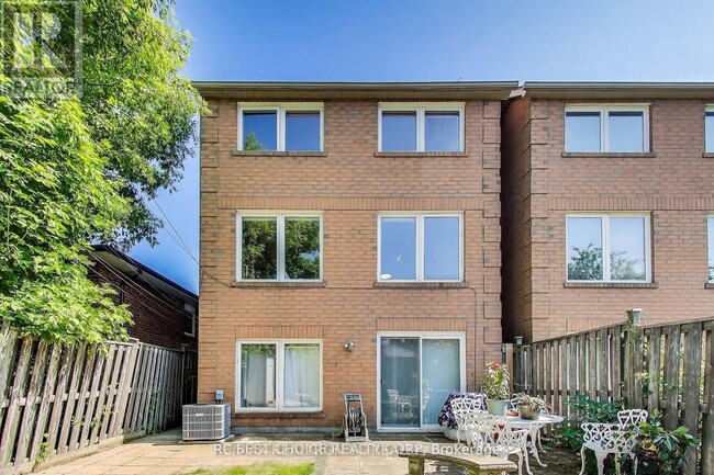 Building Photo - 162B Finch Ave E
