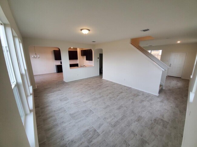 Building Photo - 638 Bailey Park Dr