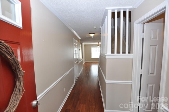 Foto del edificio - 8421 Southgate Commons Dr