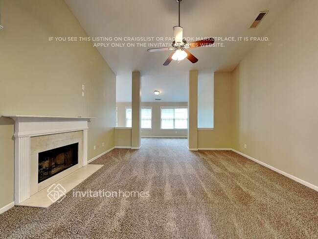Foto del edificio - 1029 S Creek Dr