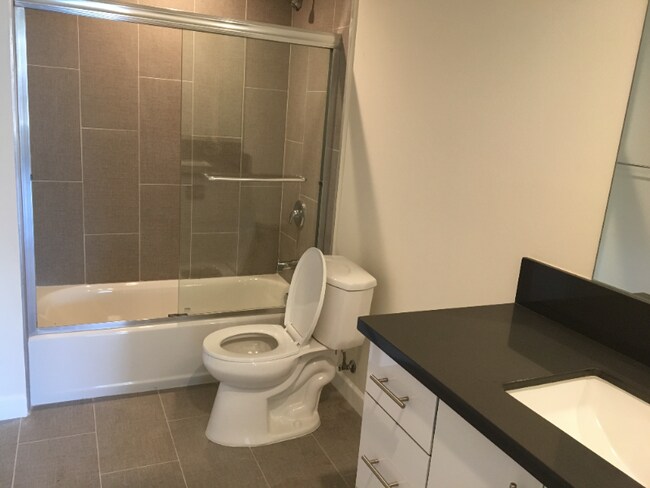 Foto del edificio - 4504 Colbath Ave