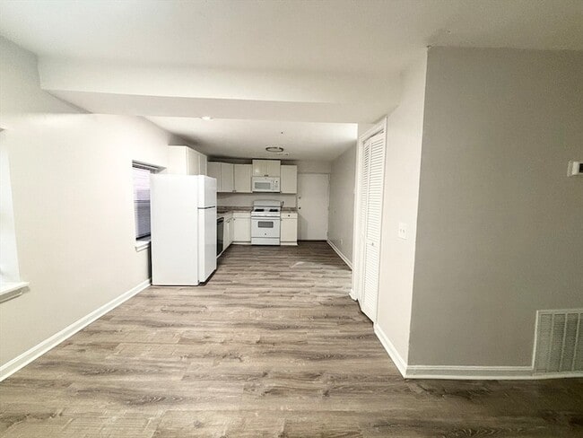 Photo - 94 Eastern Ave Apartment