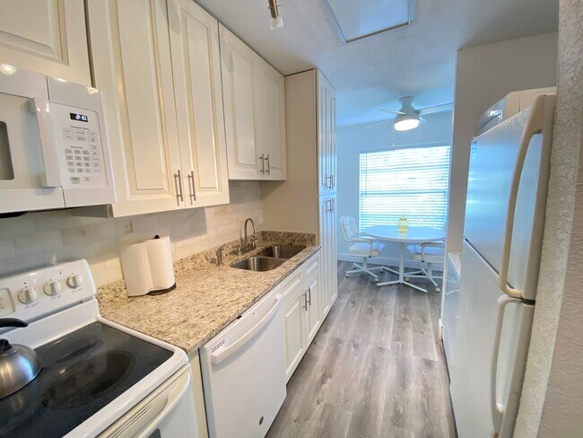 Building Photo - 2500 Black Olive Blvd