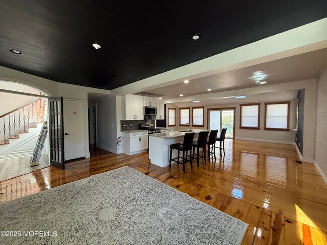 Foto del edificio - 605 Farrelly Ave