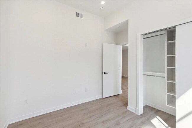 Foto del edificio - 500 N 13th St