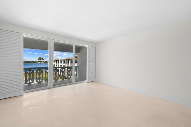 Foto del edificio - 2720 S Ocean Blvd