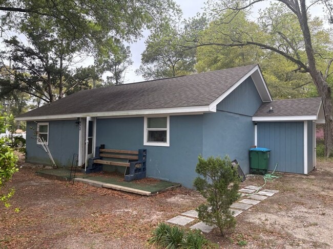 Building Photo - 652 Blakely Ave