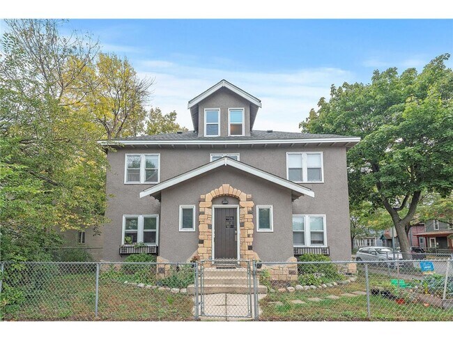 Building Photo - 2829 Pillsbury Ave S