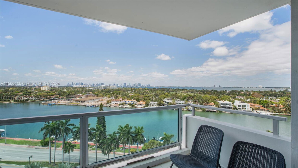 Foto principal - 5161 Collins Ave