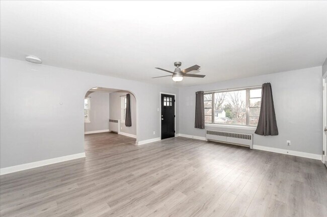 Foto del edificio - 116-118 Linden Avenue