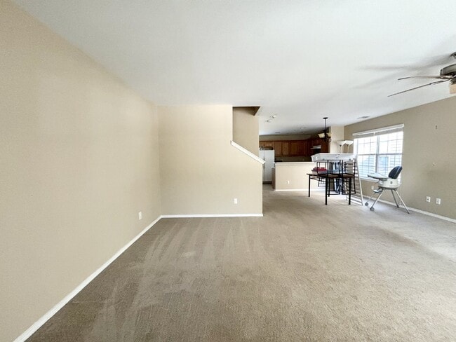 Building Photo - Three Bedroom Townhome Located in Mill Creek