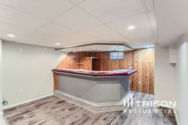 Building Photo - 1141 McCarthy Rd