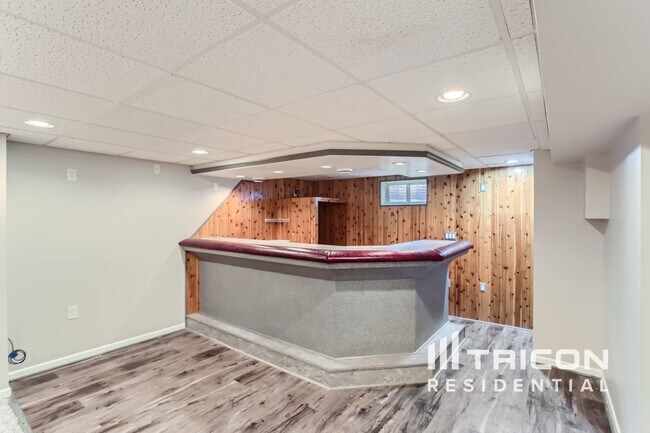 Foto del edificio - 1141 McCarthy Rd