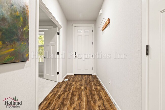 Building Photo - 12723 SW Willow Point Ln