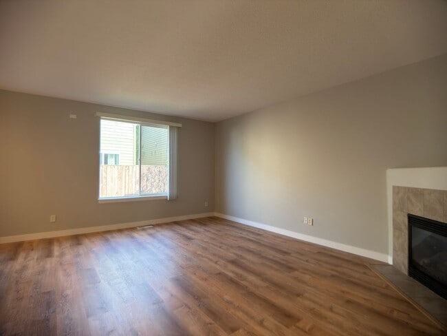 Building Photo - 3608 NE 42nd St