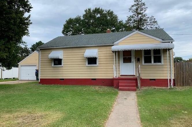 Primary Photo - 646 Kenosha Ave